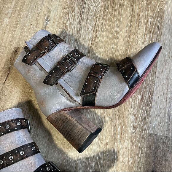 Freebird Joust Buckle Boot in Smoke - Picture 10 of 14